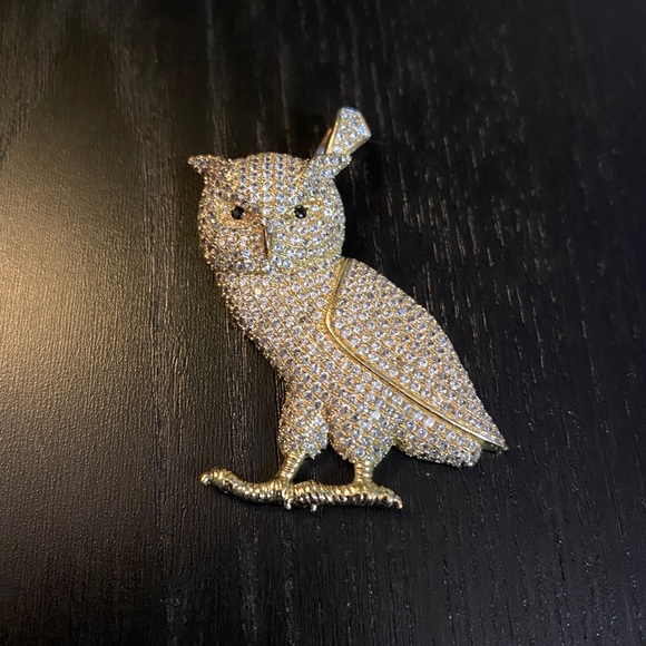 King Ice Owl Pendant - Picture 1 of 3